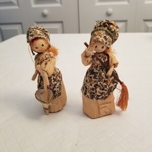 Set Of 2 Vintage Handmade Corn Husk Shuck Period Dolls 1 Broom, 1 Umbrella